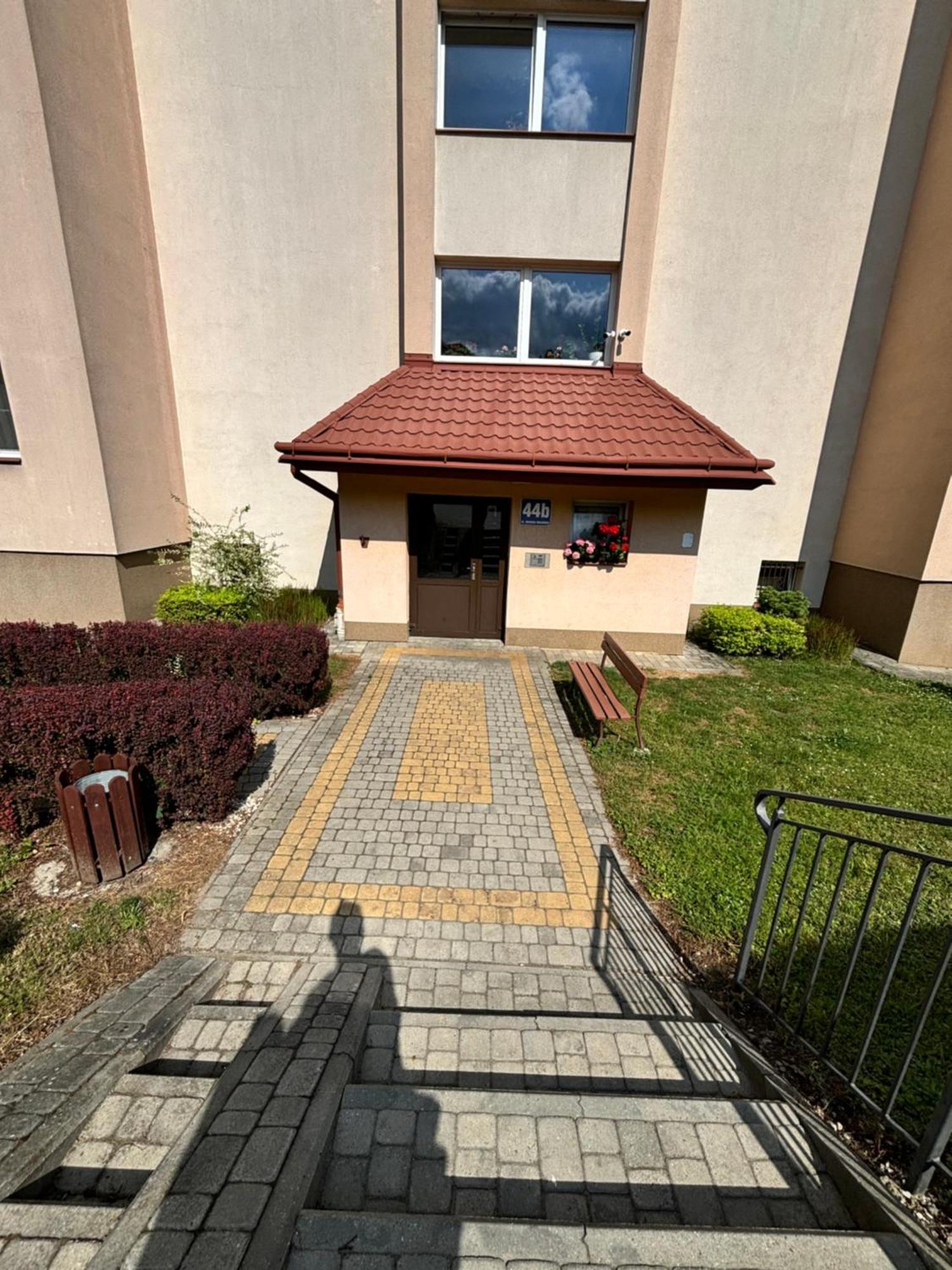 Apartament Alexa Zasanie Przemysl Luaran gambar